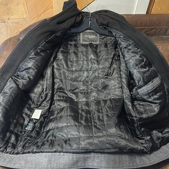 Guess men’s hooded jacket size us xl - Picture 3 of 6